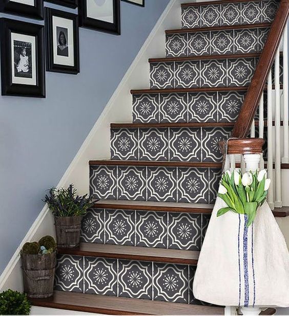 Escaliers motifs géométriques