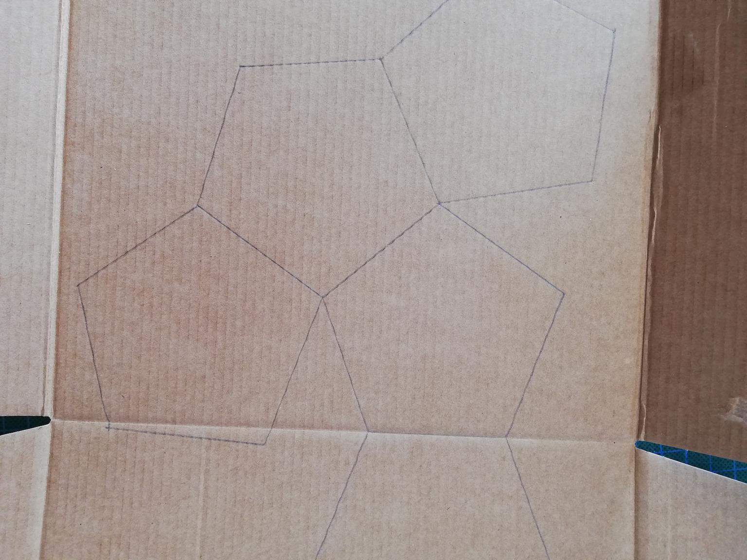 pentagones sur carton cache pot origami