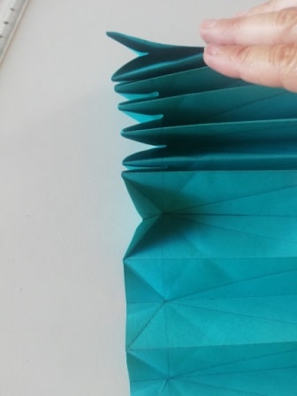 Pliage lignes droites origami