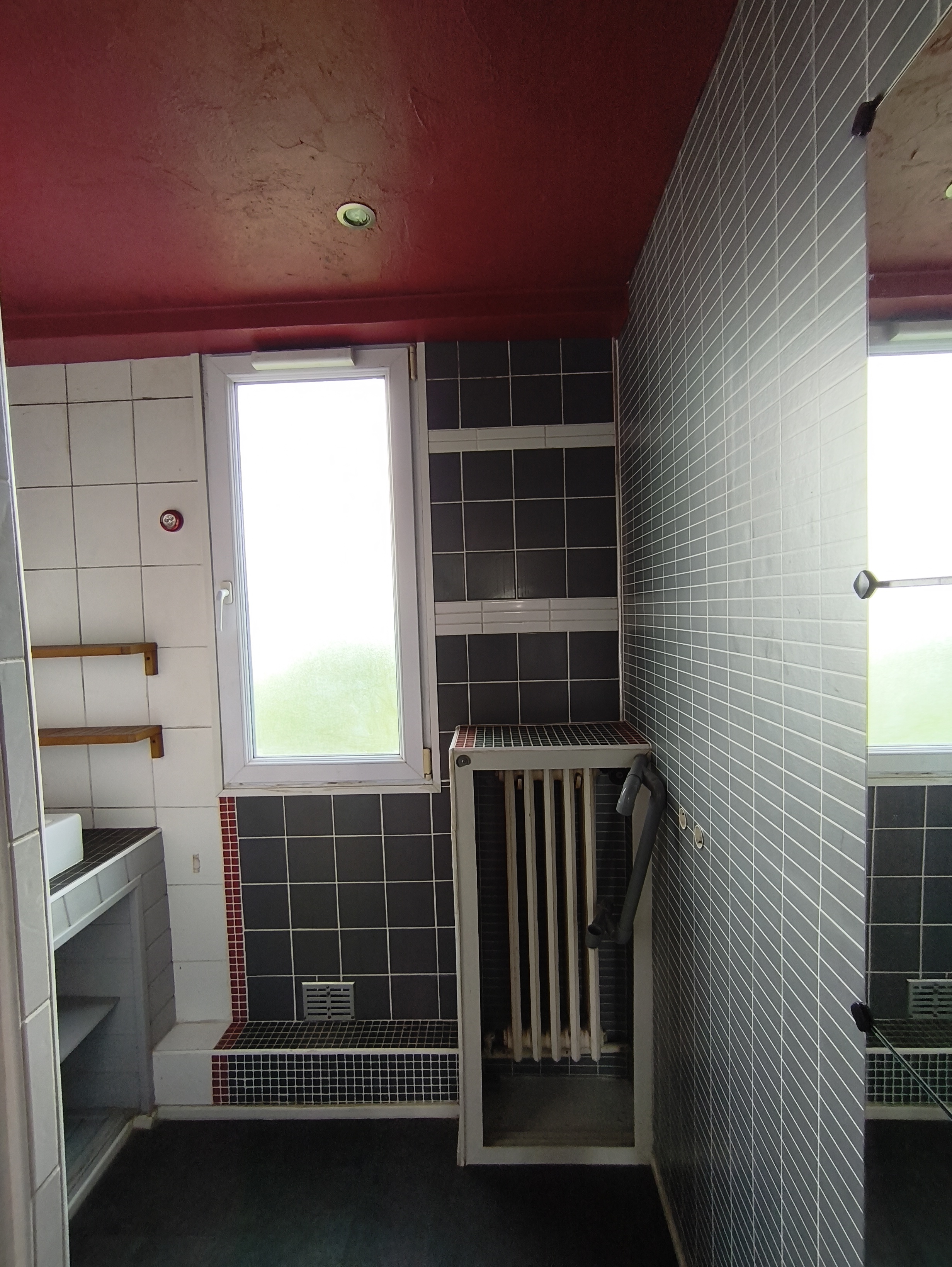 Salle d'eau avant